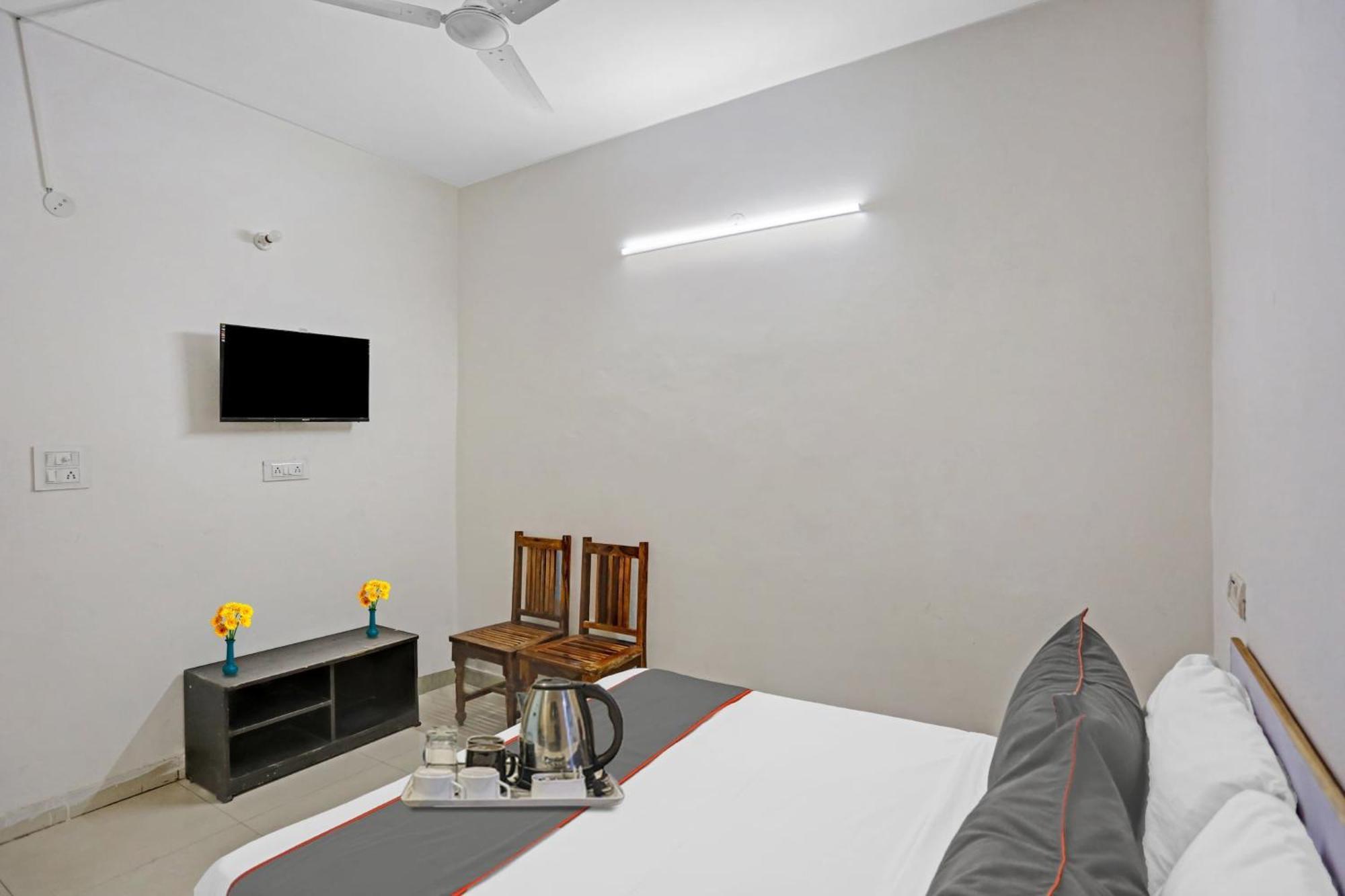 Hotel O Imperial Residency Near Dashrath Puri Metro Station New Delhi Exteriör bild