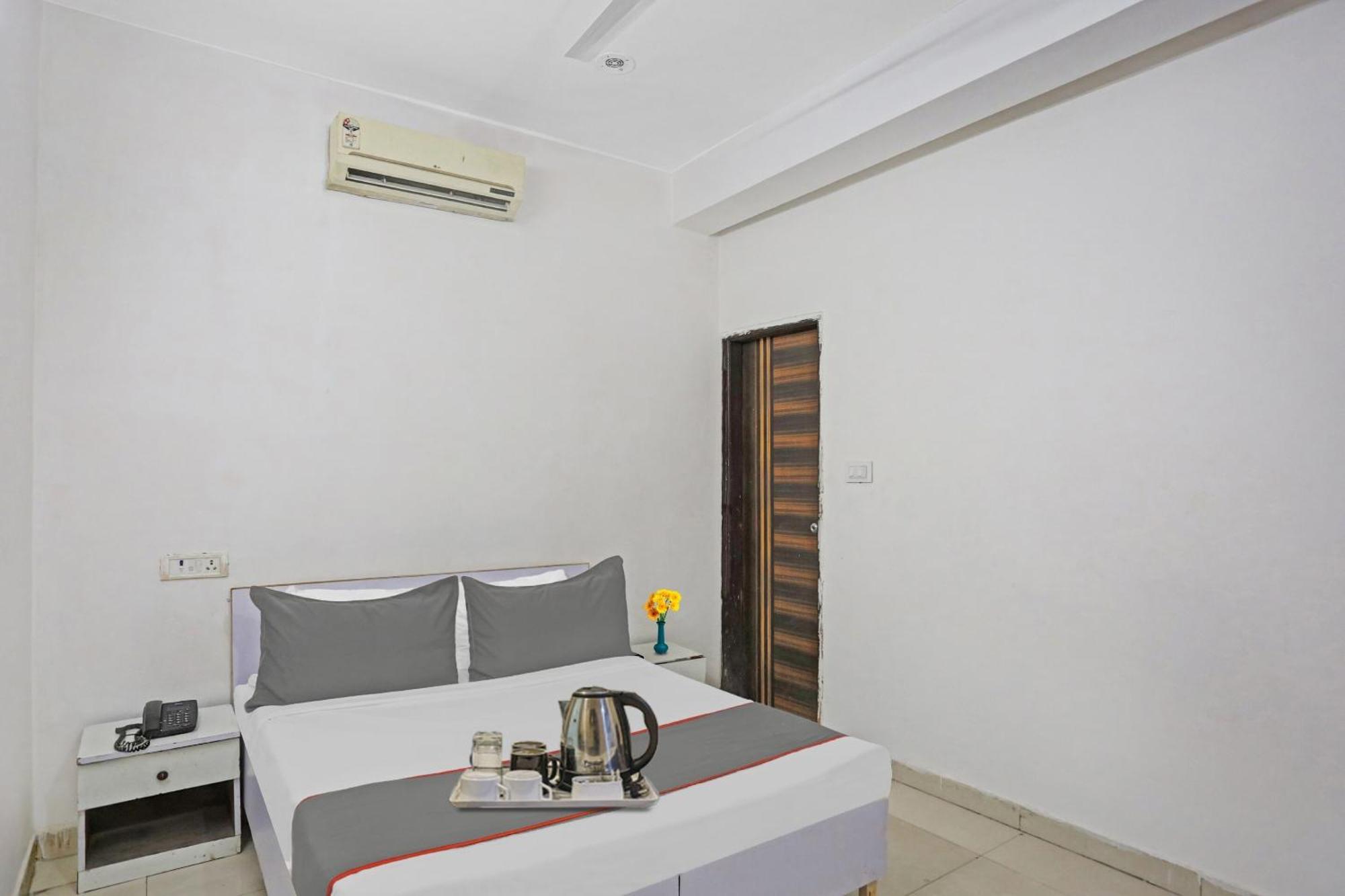 Hotel O Imperial Residency Near Dashrath Puri Metro Station New Delhi Exteriör bild